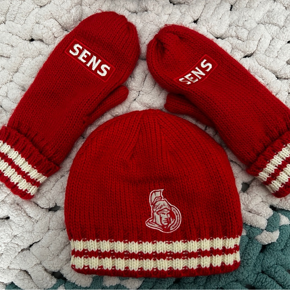 Ottawa Senators Toque and Mitten Set